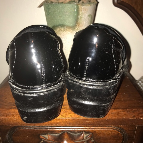 B. O. C. “Nursing” Clogs - Picture 3 of 5